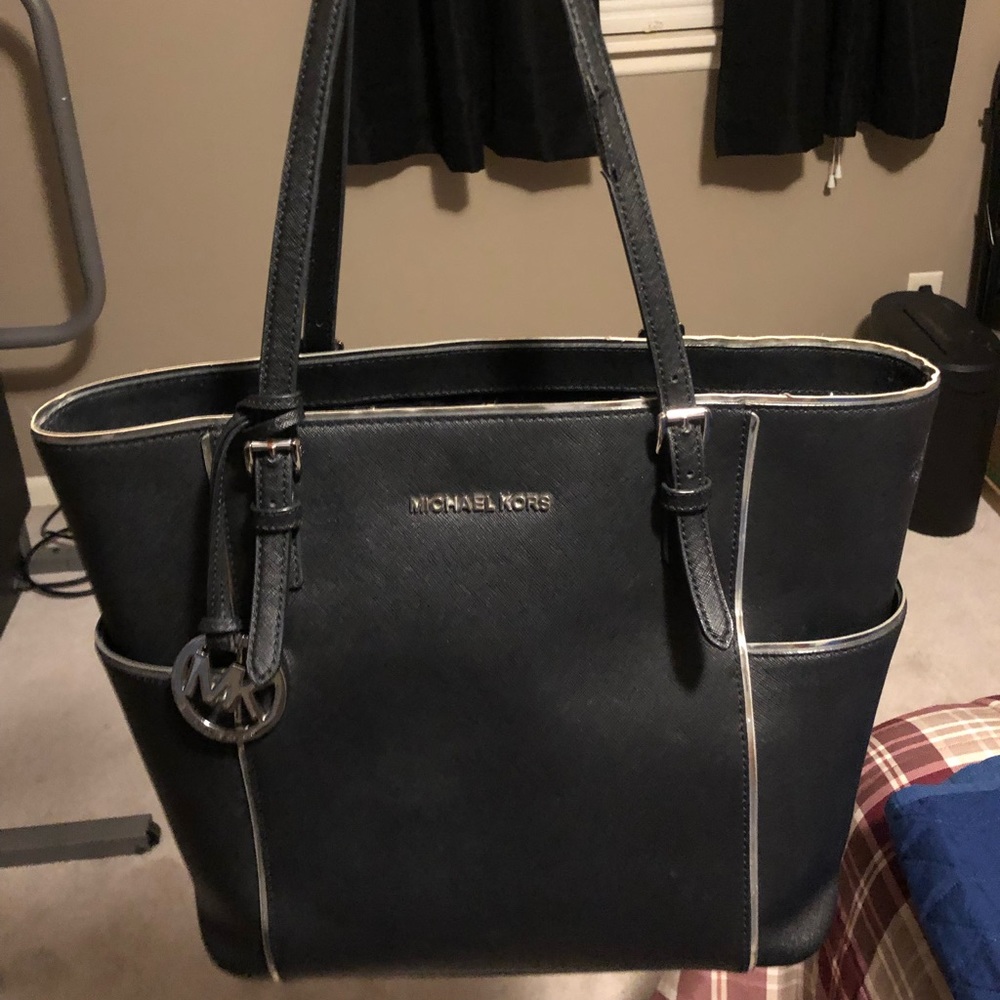 ❌SOLD❌ Michael Kors Jet Set Tote Bag